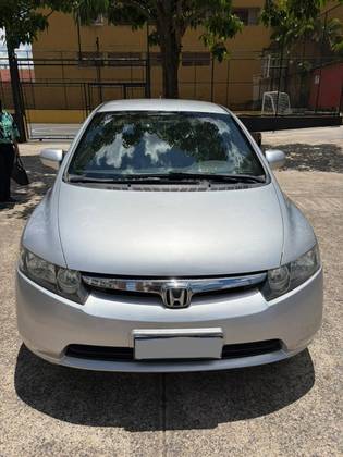 HONDA CIVIC 1.8 LXS 16V FLEX 4P AUTOMÁTICO